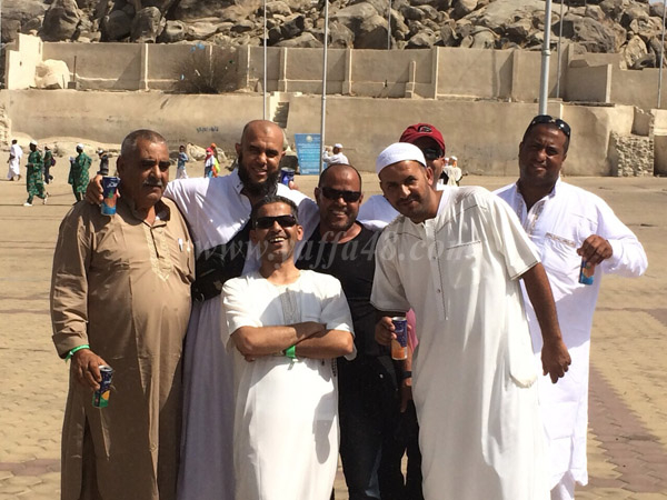  بالصور: حجاج مدينة الرملة يرسلون سلامهم إلى ذويهم 